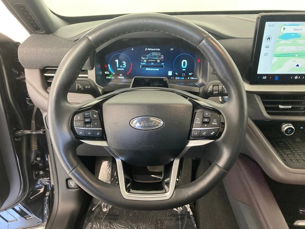 Used 2025 Black Ford Platinum image 10