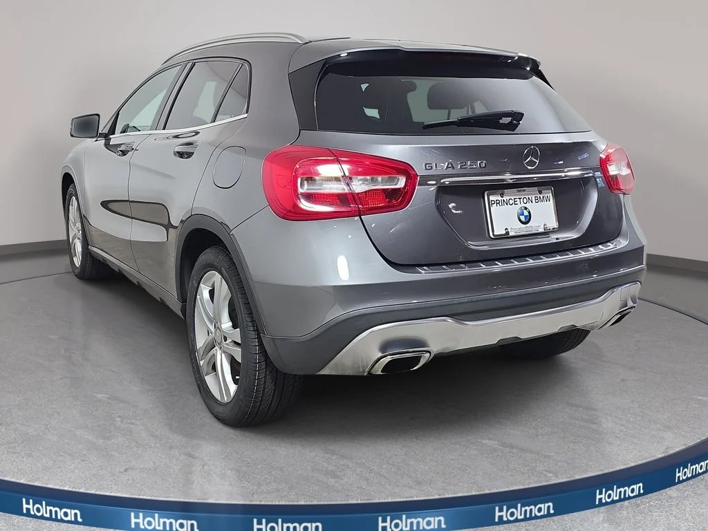 Used 2018 Gray Metallic Mercedes-Benz GLA 250 image 8