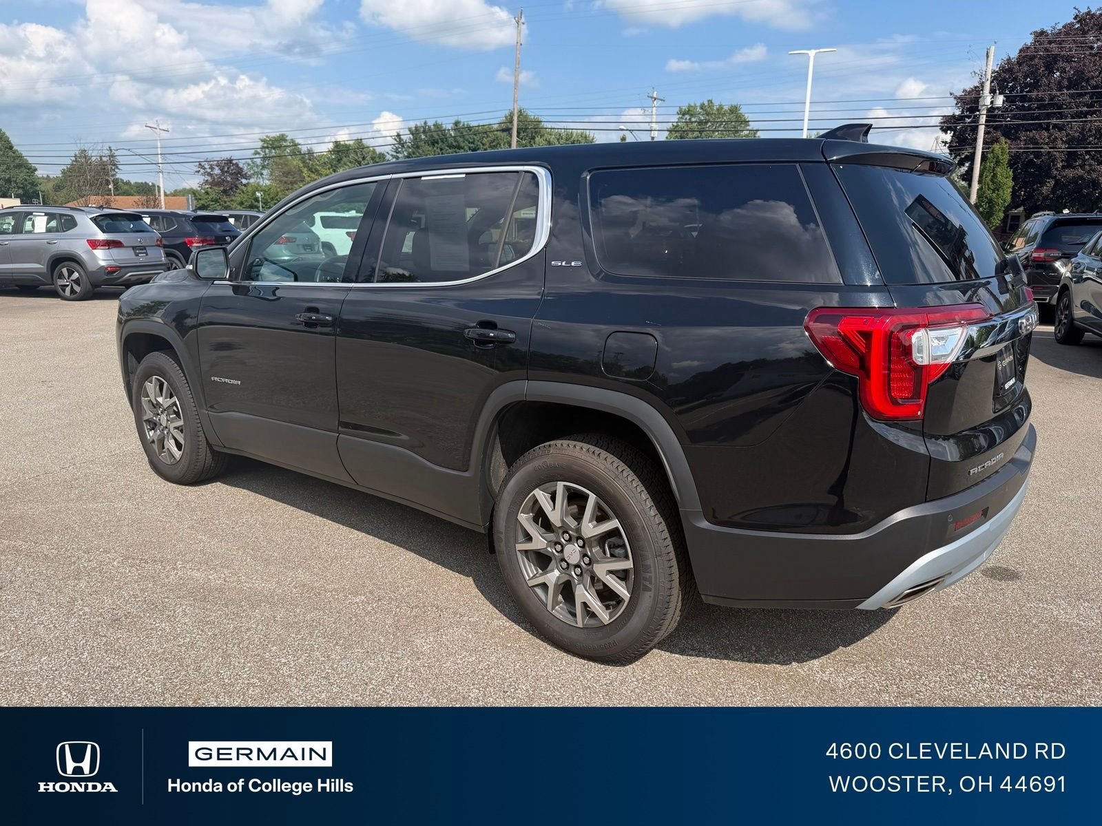 2023 GMC Acadia SLE - Photo 10