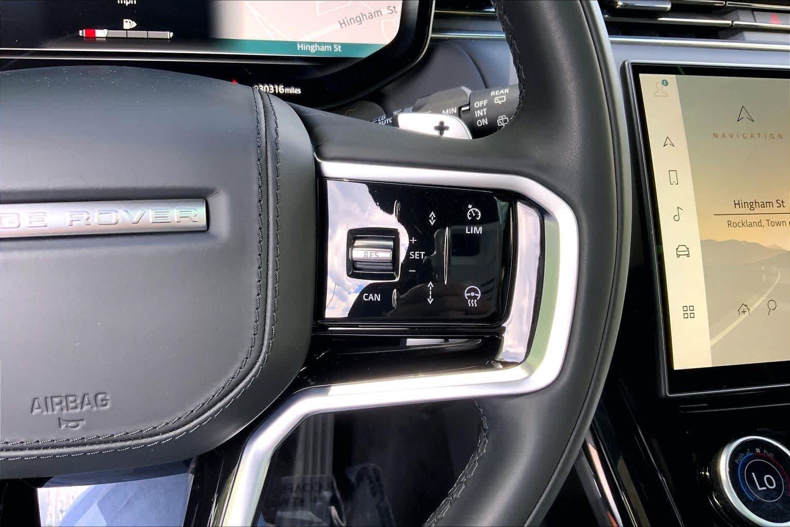 Used 2023 Carpathian Grey Premium Metallic Land Rover SE image 24