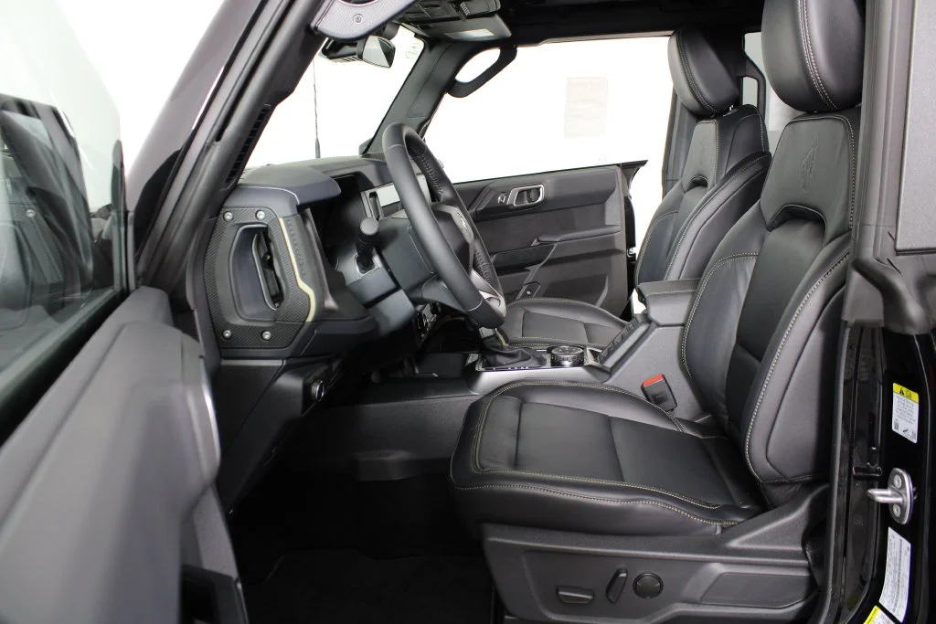 New 2026 Shadow Black Ford Badlands image 21