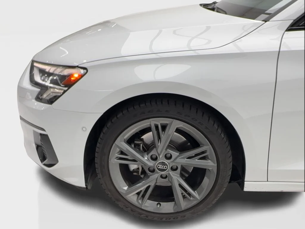 Used 2024 White Audi  image 12