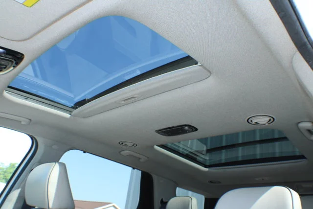 Used 2021 Hyper White Hyundai Limited image 7