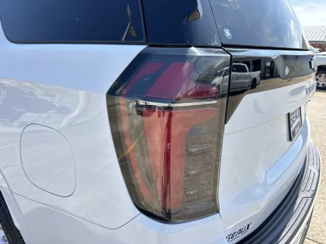 Used 2025 White Chevrolet LT image 18