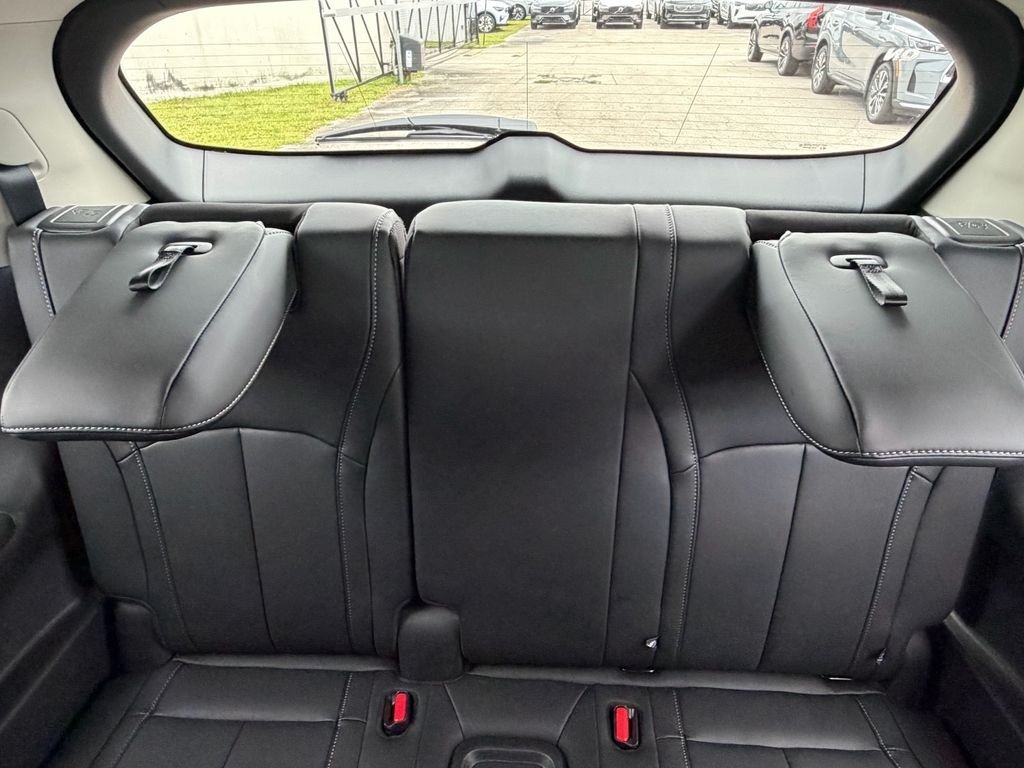 New 2027 GRAPHITE SHADOW INFINITI Luxe FWD image 15