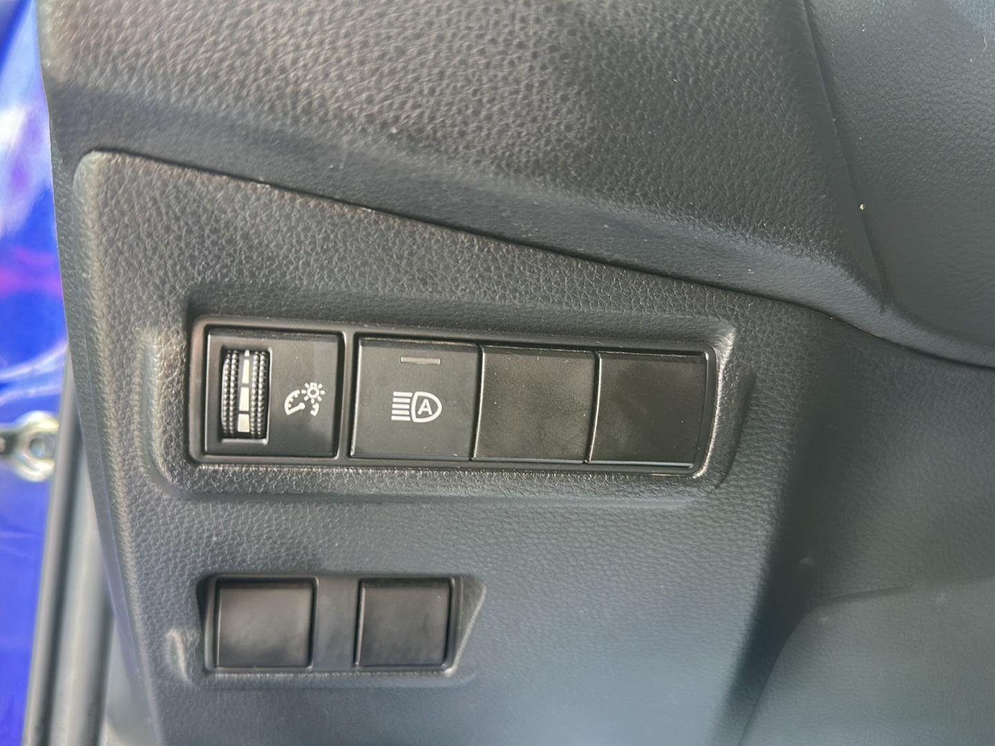 Used 2022 Blue Crush Metallic Toyota LE image 10