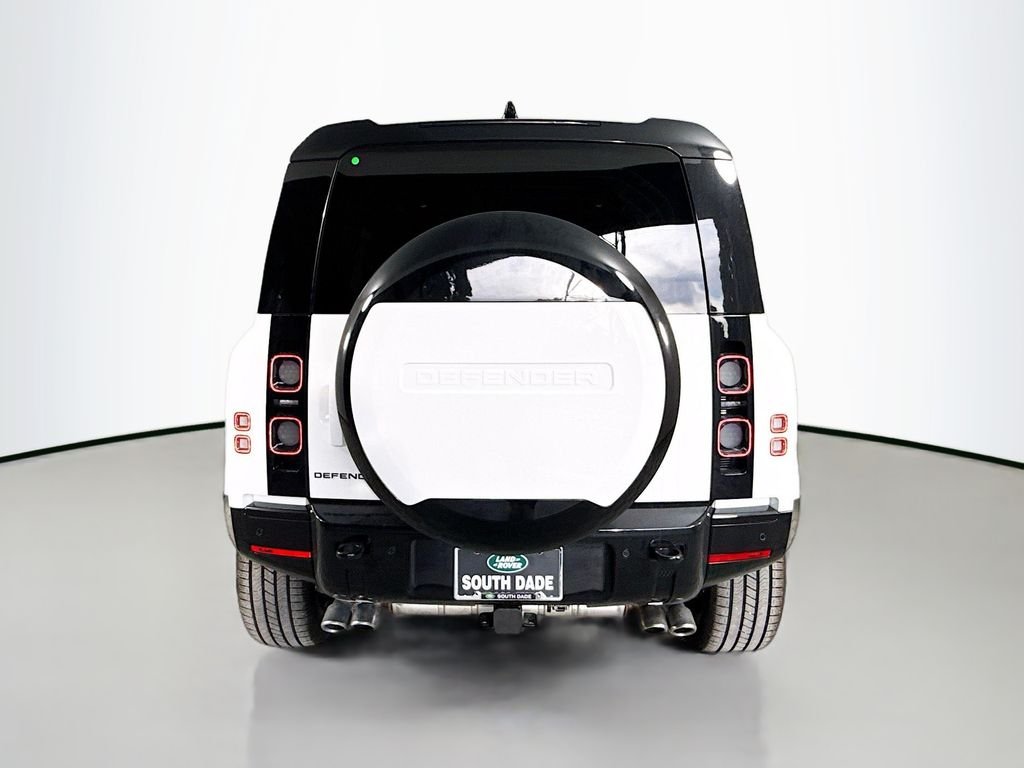 2025 Land Rover Defender V8 - Photo 6