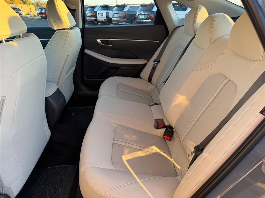 2026 Hyundai Sonata SE photo 4