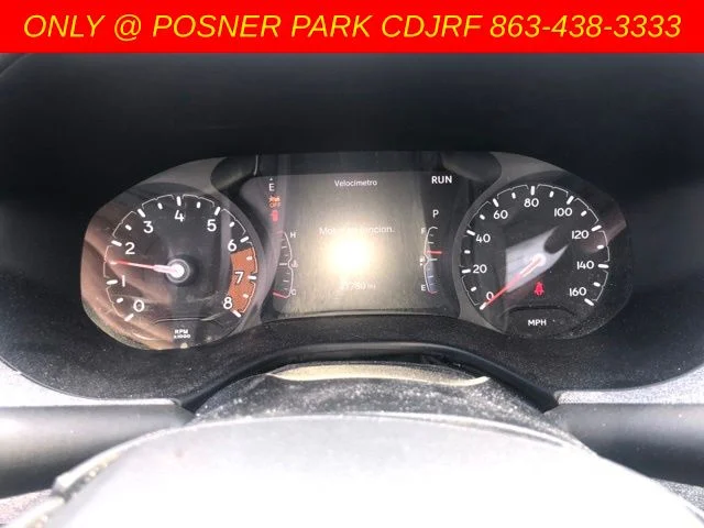 Used 2025 White Jeep Latitude image 3
