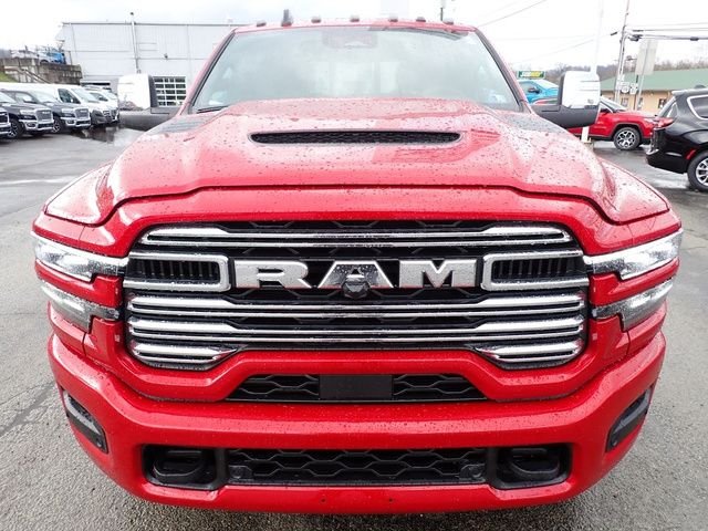 New 2026 Molten Red Pearl-Coat Exterior Paint RAM Laramie image 10