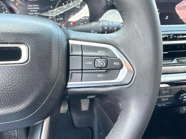 Used 2023 Black Jeep Latitude image 42