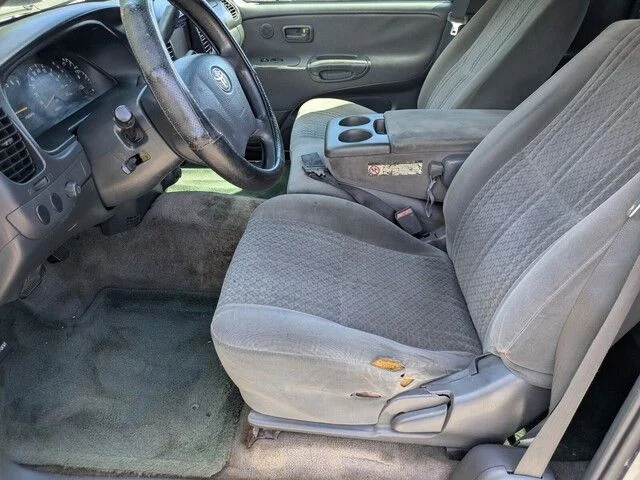 Used 2003 Silver Toyota SR5 image 10
