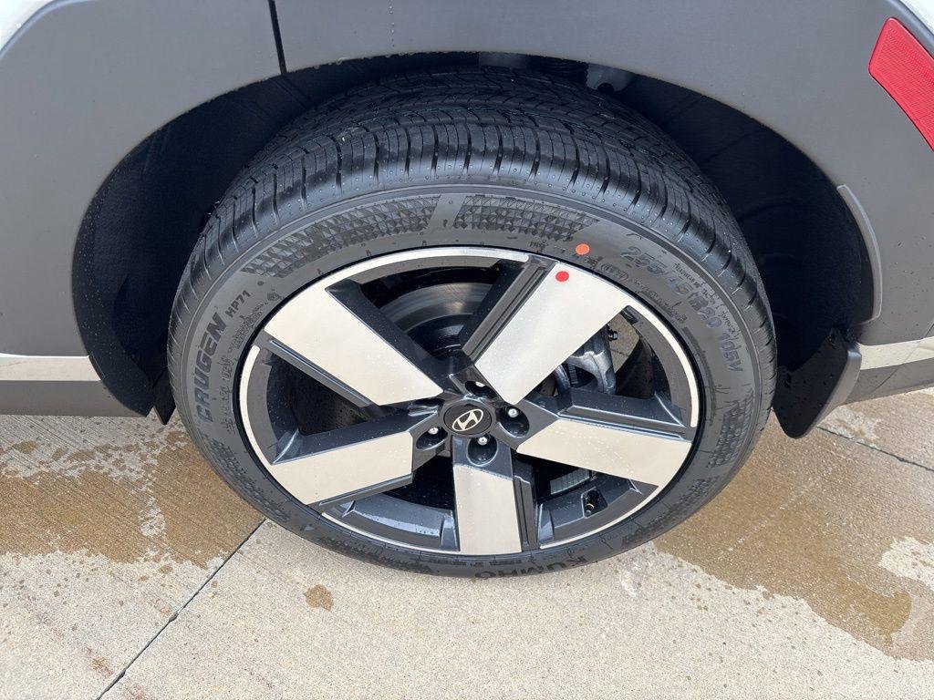 New 2026 White Hyundai Limited AWD image 12