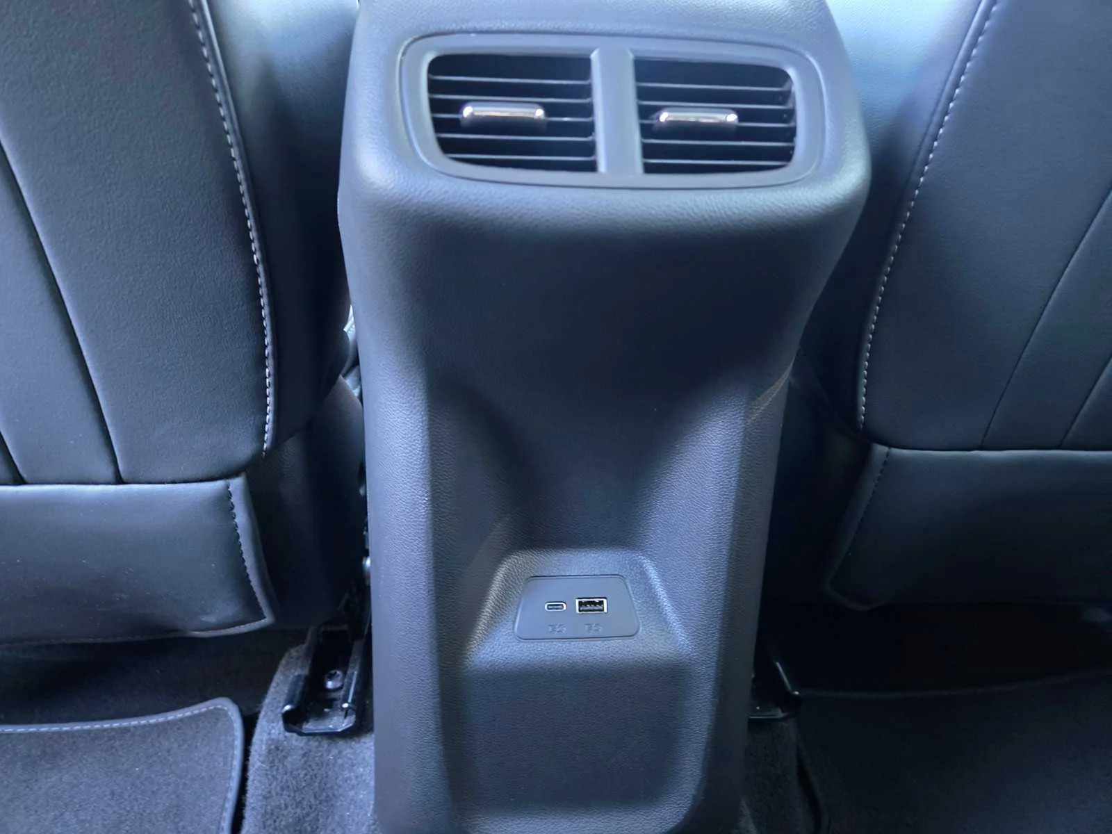 Used 2024 Summit White Buick Preferred image 15