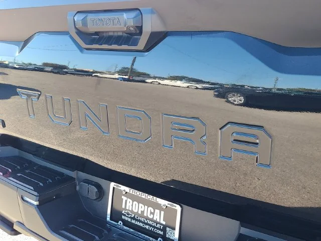 Used 2023  Toyota SR5 image 9