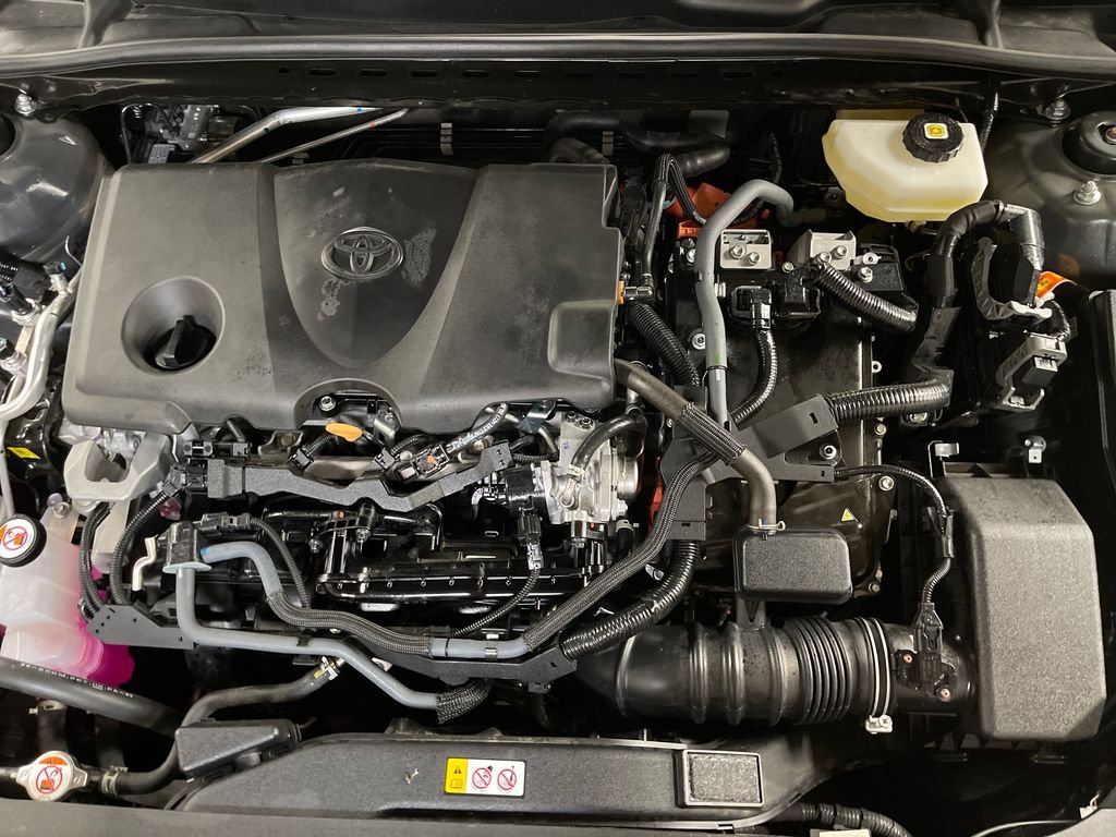Certified Used 2025  Toyota LE image 9
