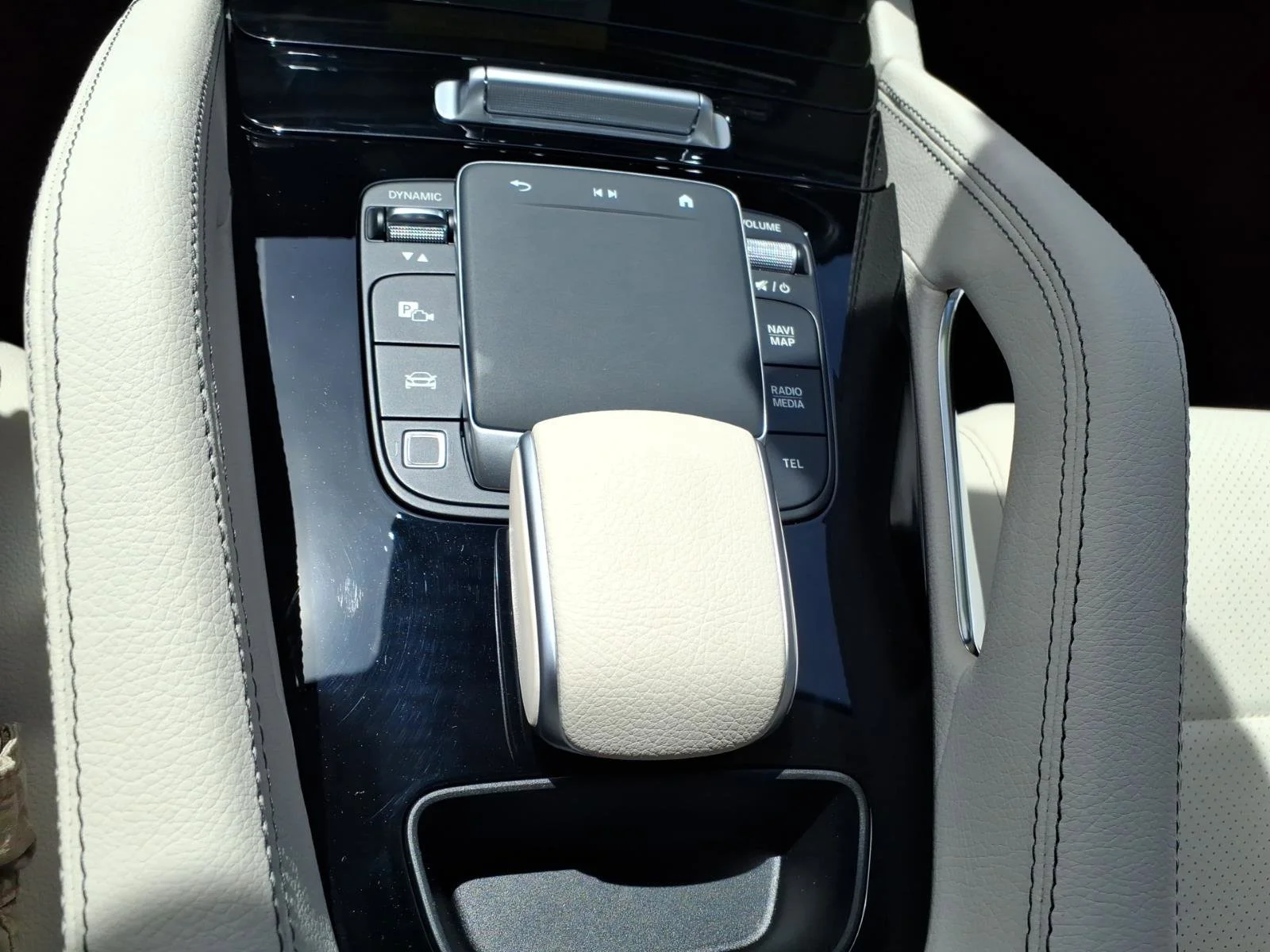 New 2026 Selenite Grey Metallic Mercedes-Benz GLE 350 image 73
