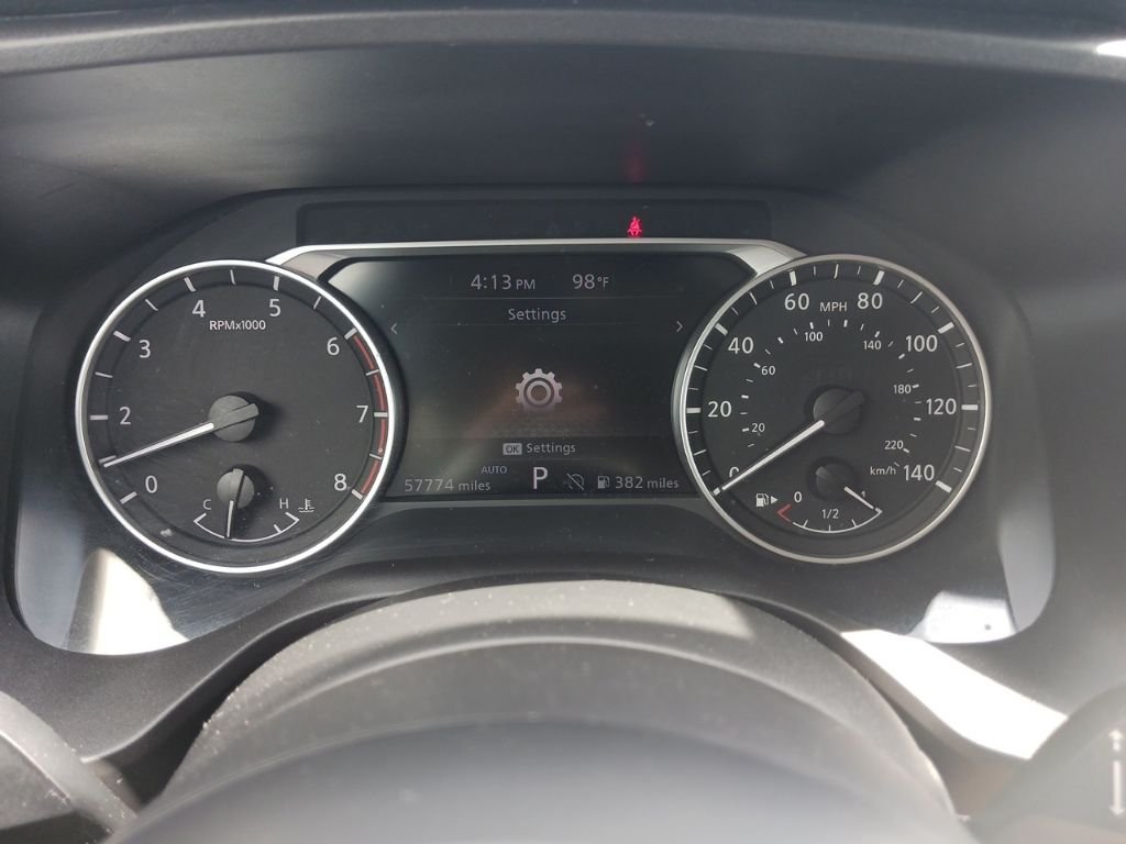 Used 2024 Silver Nissan S image 22