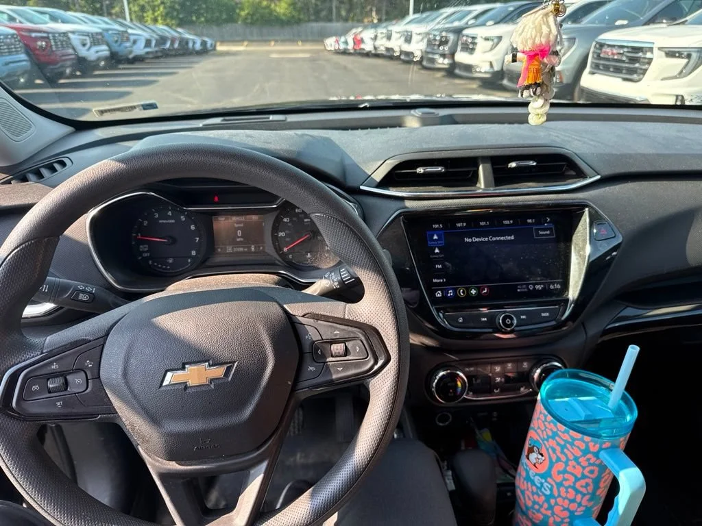 Used 2022 Mosaic Black Metallic Chevrolet LT image 7