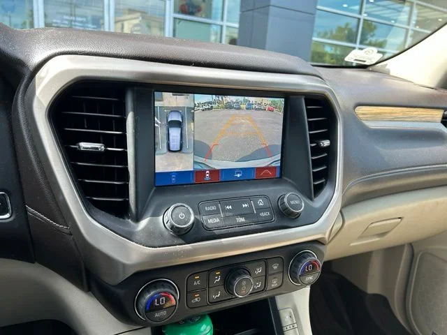 Used 2018 White GMC Denali image 28