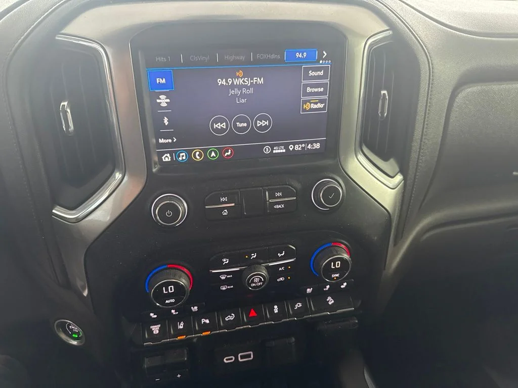Used 2020 White Chevrolet LTZ image 18
