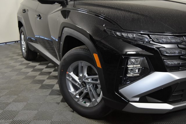 New 2026 Black Hyundai SE AWD image 3
