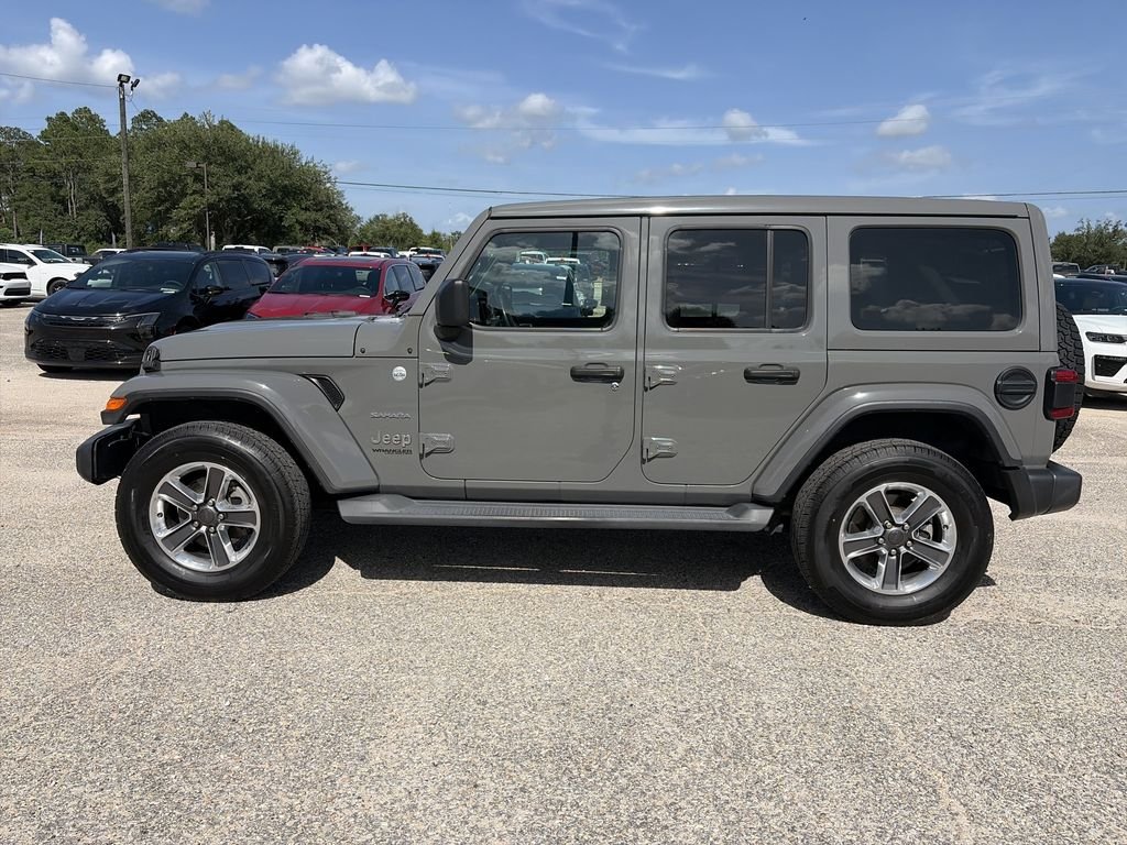 Used 2021 Gray Jeep Unlimited Sahara image 3