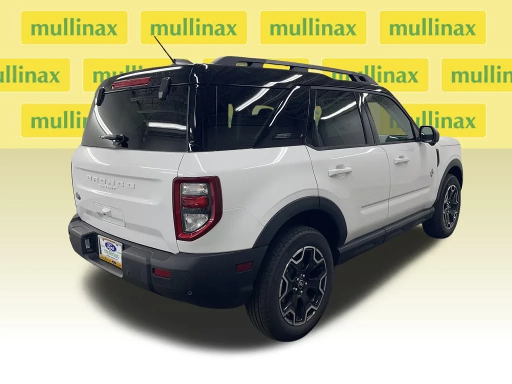 New 2025 White Ford Outer Banks image 3