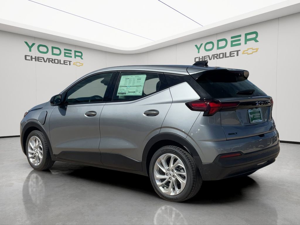 2027 Chevrolet Bolt LT - Photo 9