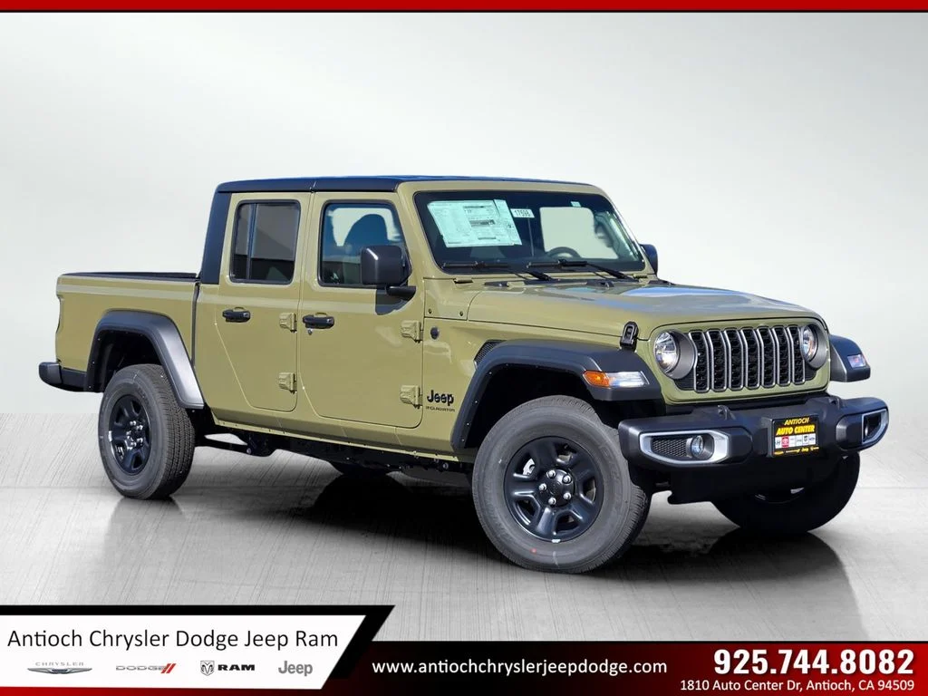2026 Jeep Gladiator Sport Auto's photo