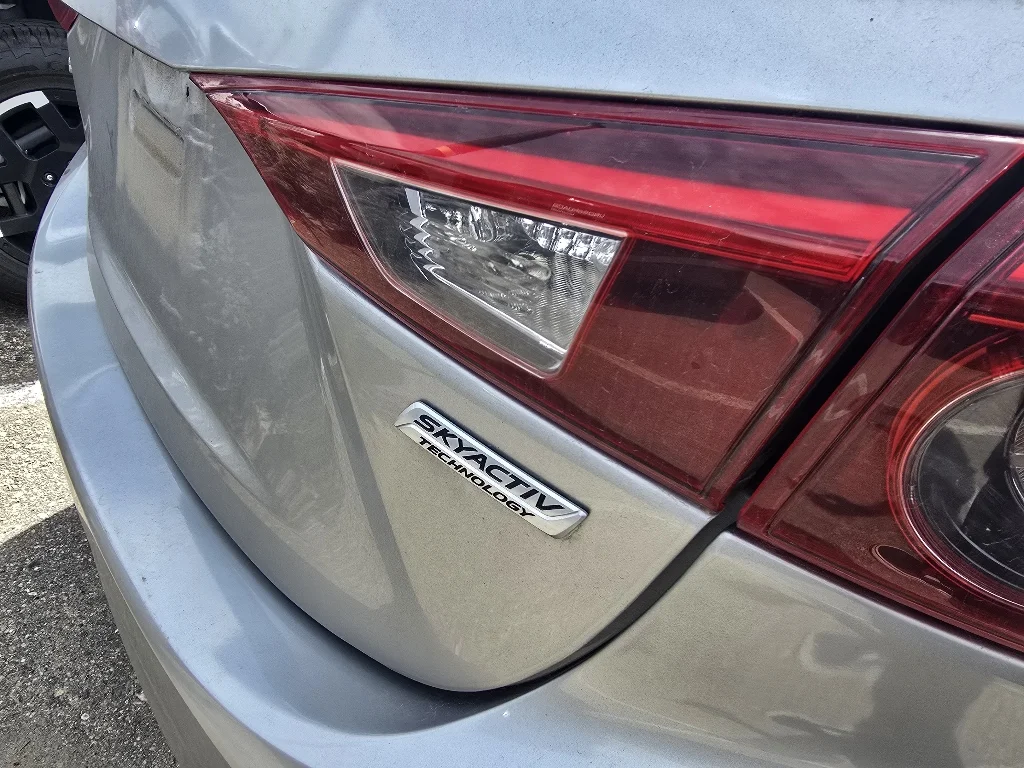 Used 2016 Liquid Silver Metallic Mazda s Grand Touring image 21