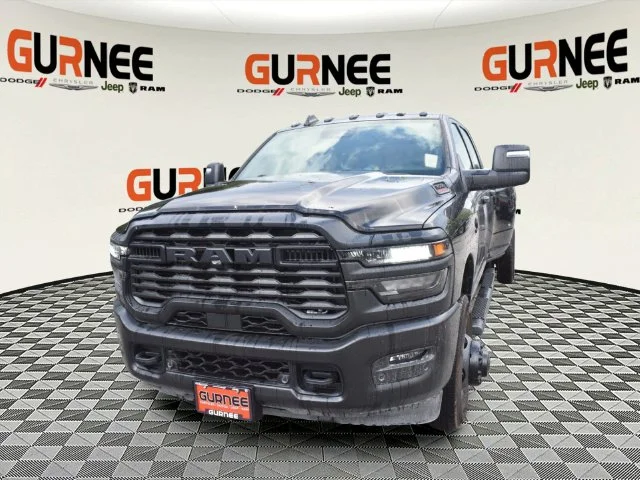 New 2026 Diamond Black Crystal Pearl-Coat Exterior Paint RAM Tradesman image 7
