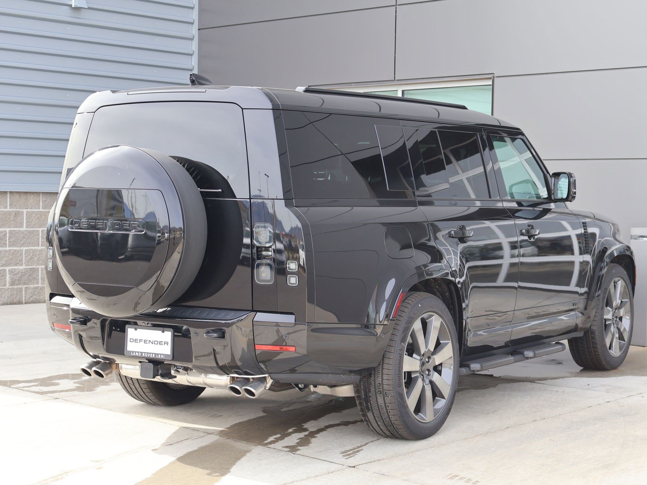 New 2026 Santorini Black LAND ROVER P500 V8 image 5