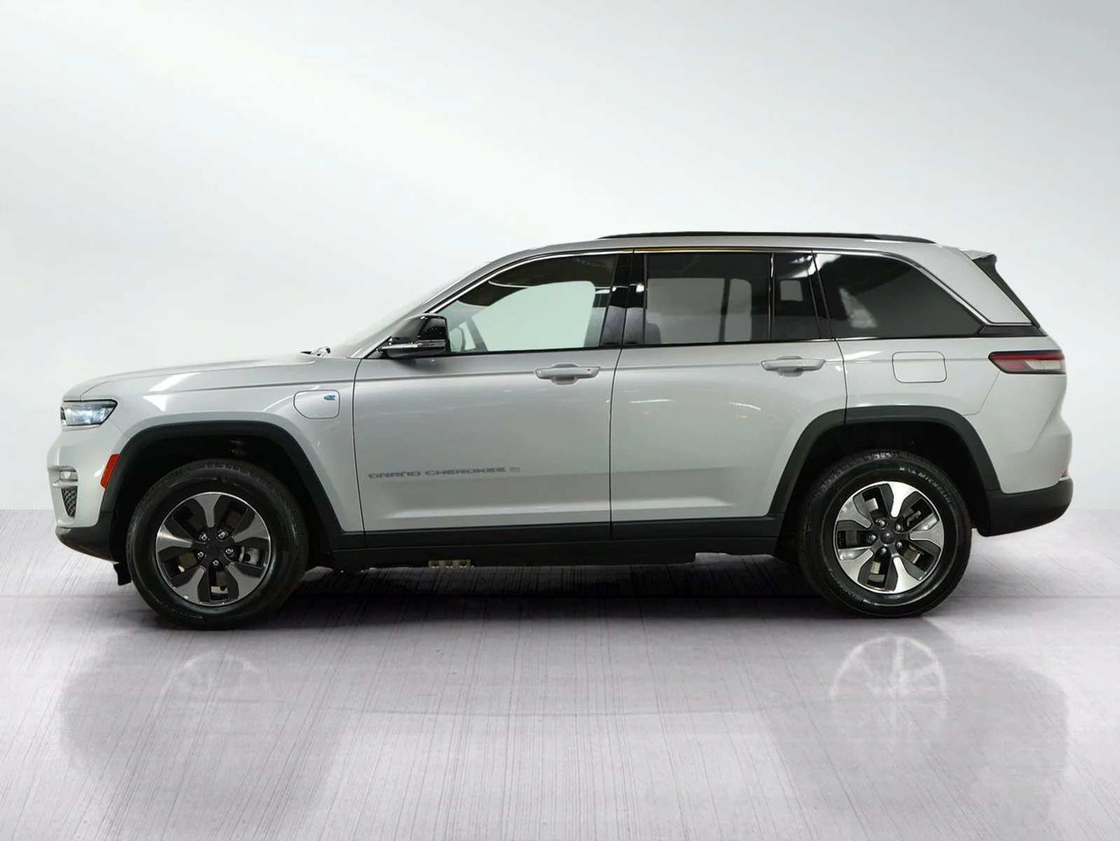 Used 2024 Jeep Grand Cherokee 4xe with VIN 1C4RJYB65R8541998 for sale in Hopkins, Minnesota