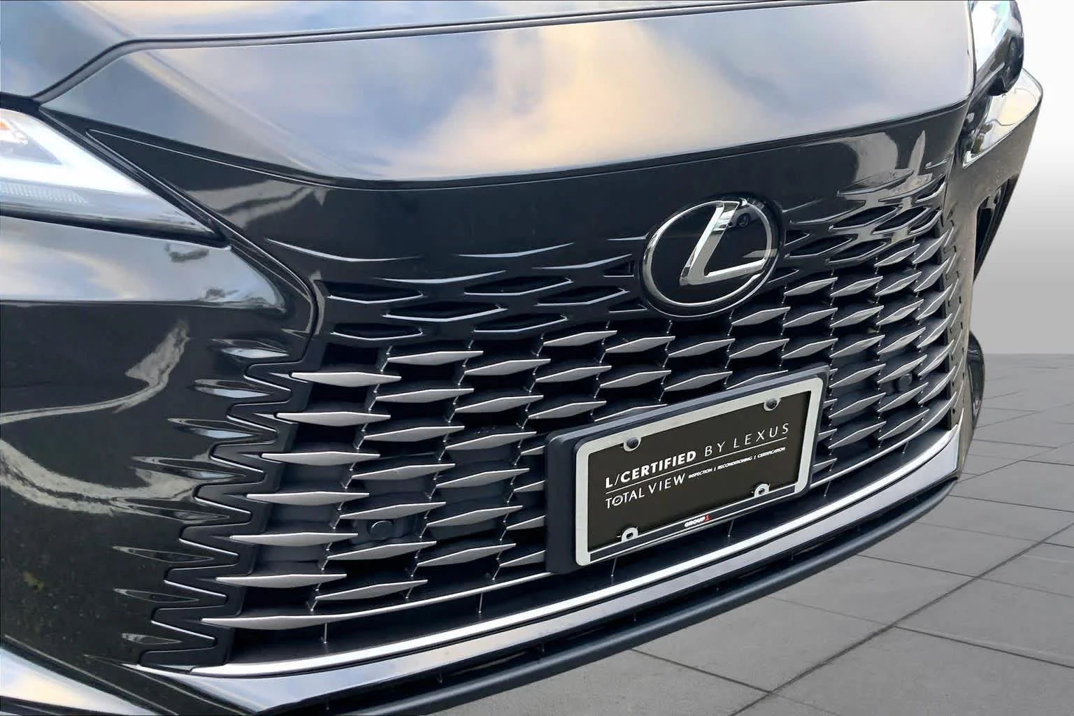 Certified Used 2024 GRAPHITE BLACK GF. Lexus Premium image 30