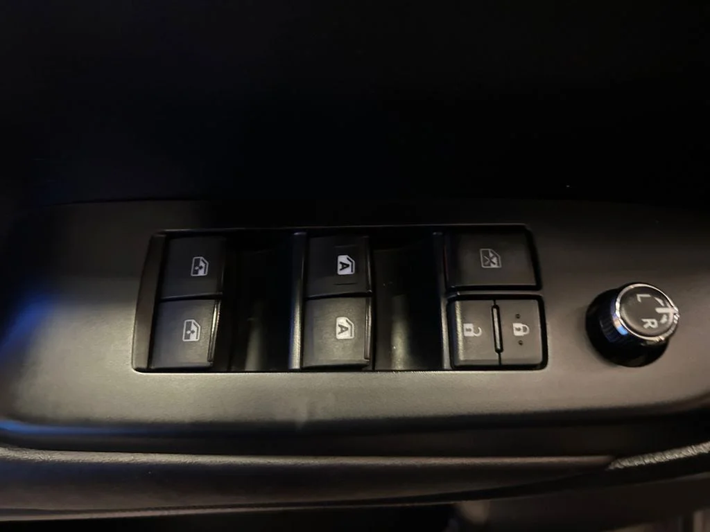 Used 2017 Celestial Silver Toyota XLE V6 image 22