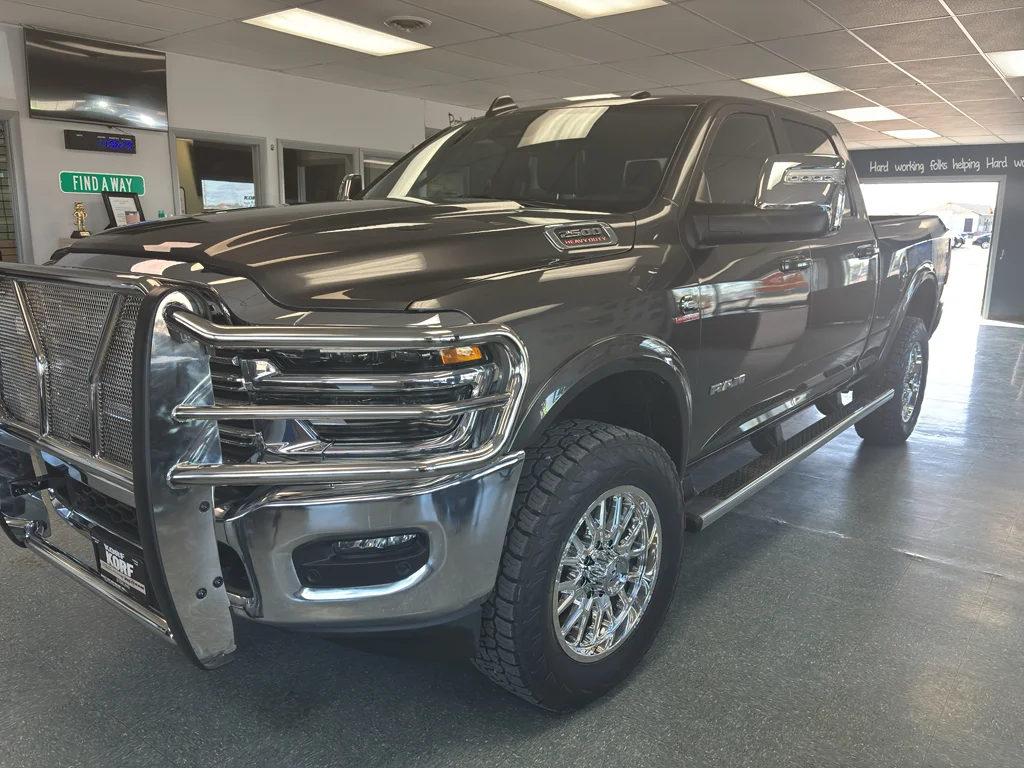 New 2025 Granite Crystal Metallic Clear-Coat Exterior Paint RAM Laramie High Plains Edition image 1