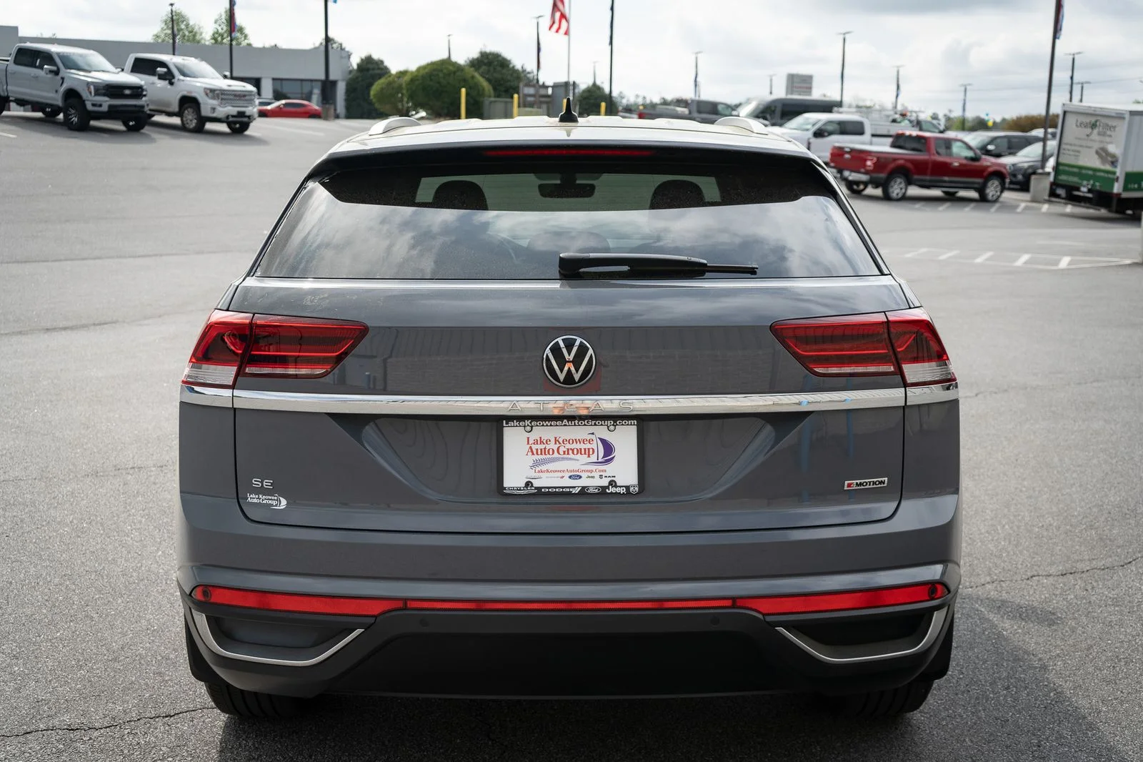 Used 2022  Volkswagen 2.0T SE w/Technology image 8
