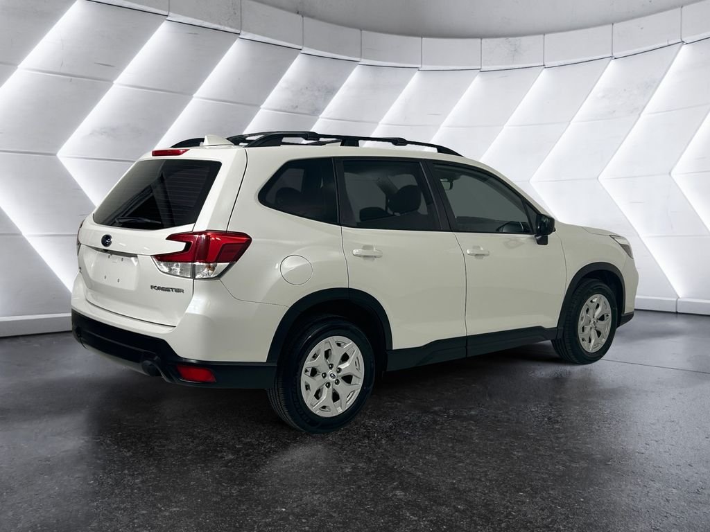 Used 2021 White Subaru Base image 4