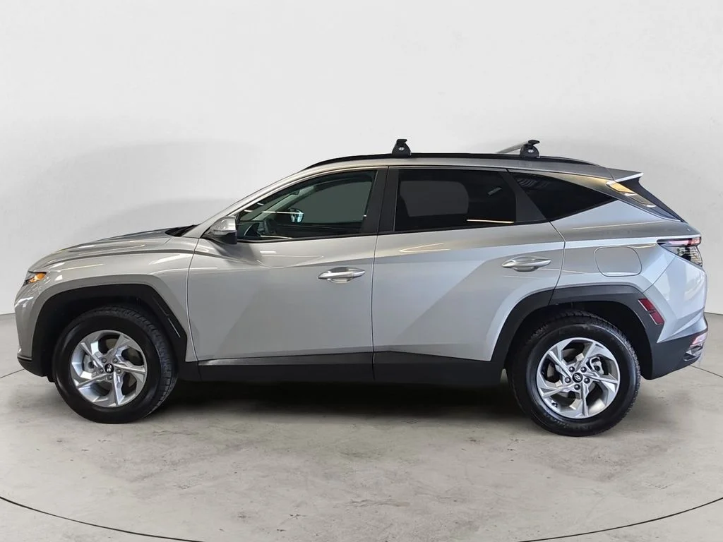 Used 2023 Silver Hyundai SEL image 12