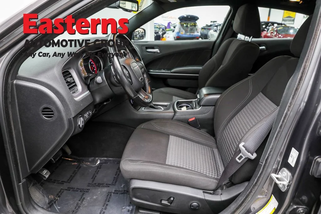 Used 2022 Gray Dodge SXT image 14