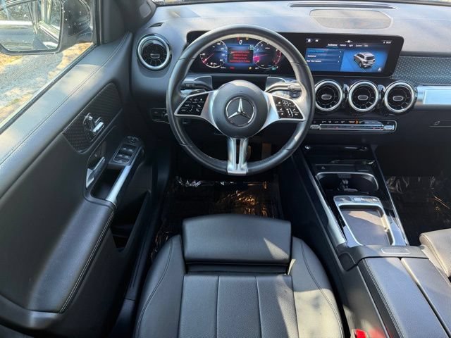 Used 2025  Mercedes-Benz GLB 250 image 15