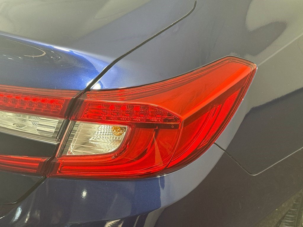 Used 2019 Still Night Pearl Honda LX 1.5T image 30