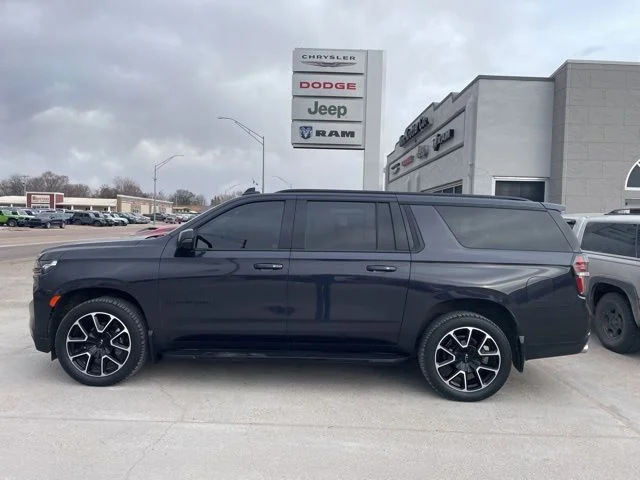 2022 Chevrolet Suburban RST