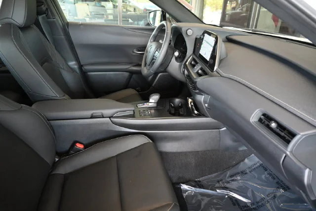Certified Used 2026 ULTRA WHITE Lexus 300h Premium image 22