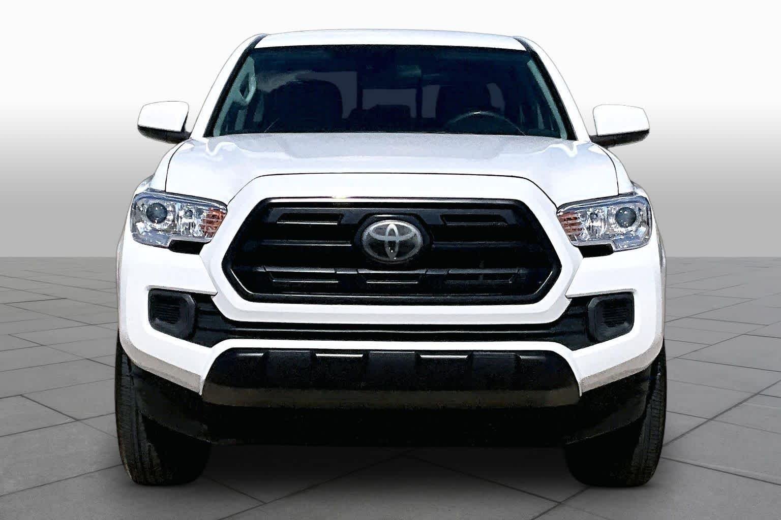 Used 2018 Super White Toyota SR image 3