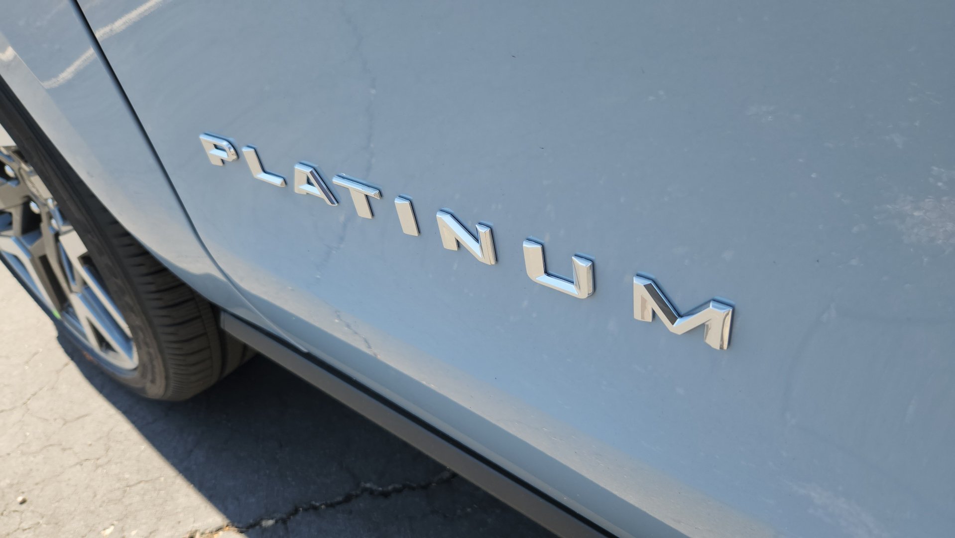 New 2027 Glacier Gray Metallic Tri-Coat Ford Platinum image 10