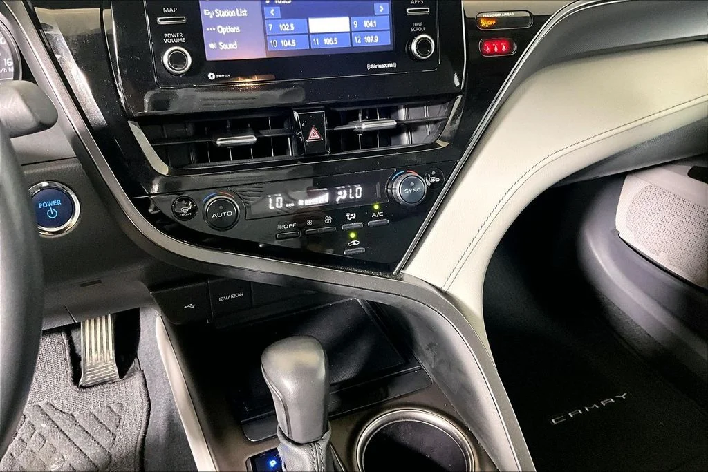 Used 2024 Ice Toyota SE image 25