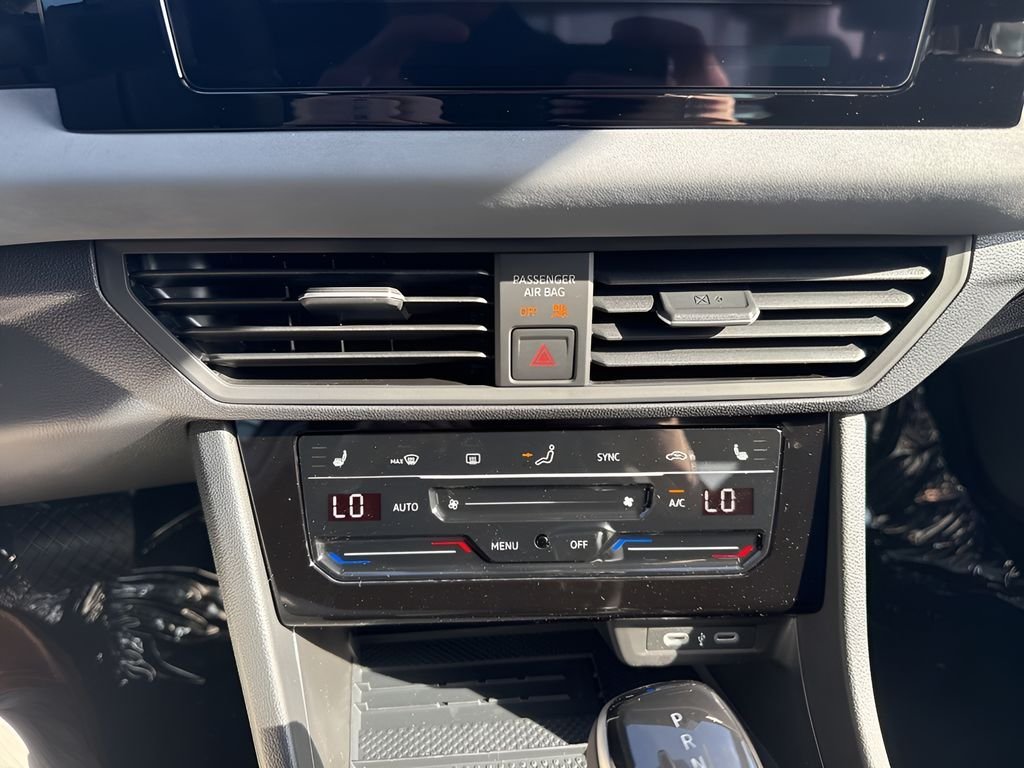2026 Volkswagen Jetta SE - Photo 19