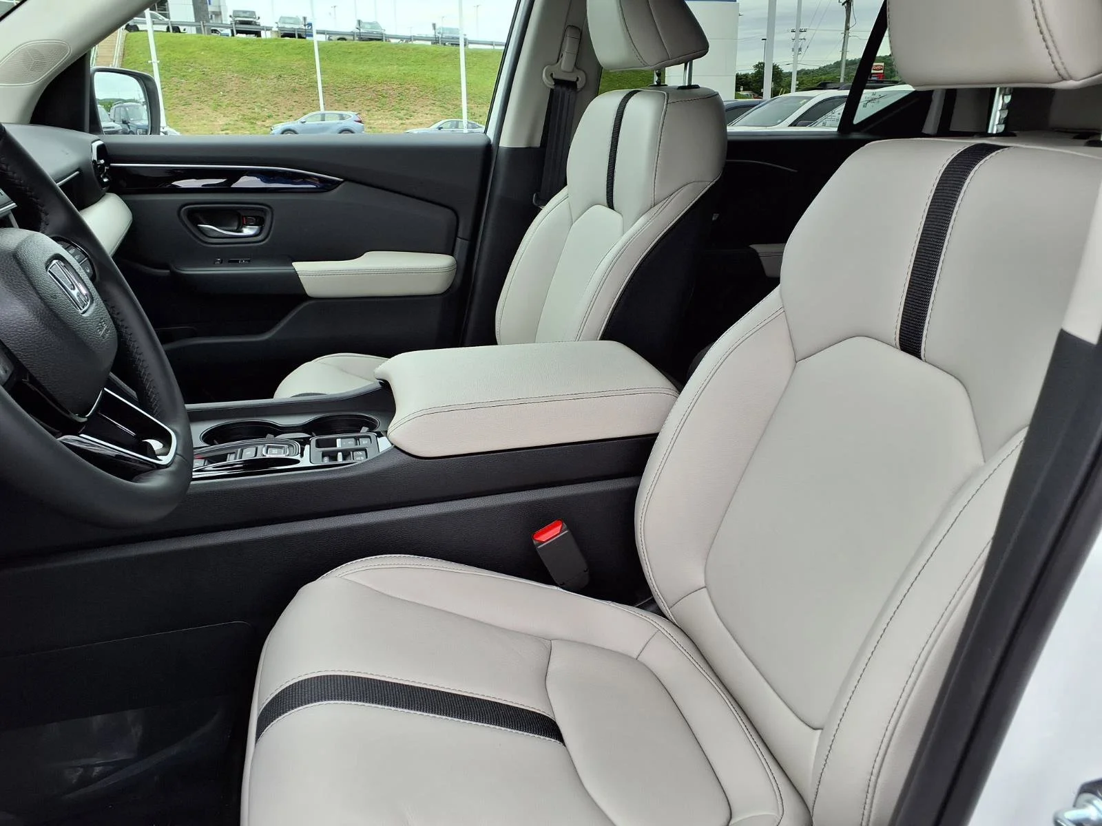 New 2026 PLATINUM WHITE PEARL Honda RTL image 5
